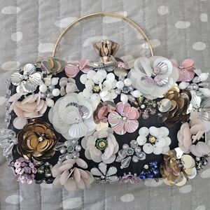 Floral Embellished Floral Clutch Bag
